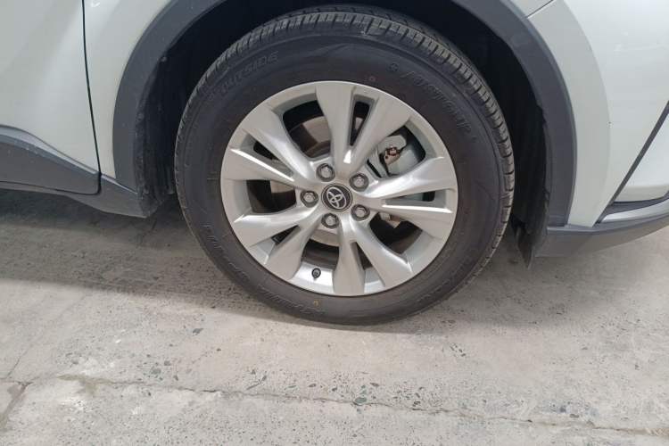 Used Toyota IZOA 2021 Dual-Motor 2.0L Yi Xing Edition Right Front Wheel Hub