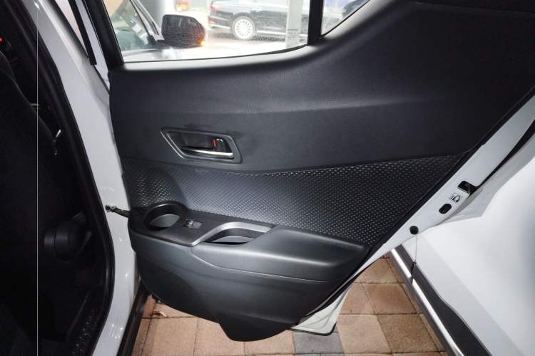 Used Toyota IZOA 2021 2.0L Enjoy Edition Right Rear Door Interior