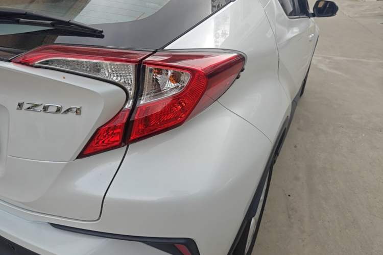 Used Toyota IZOA 2021 2.0L Yixing Version Right Rear Taillight