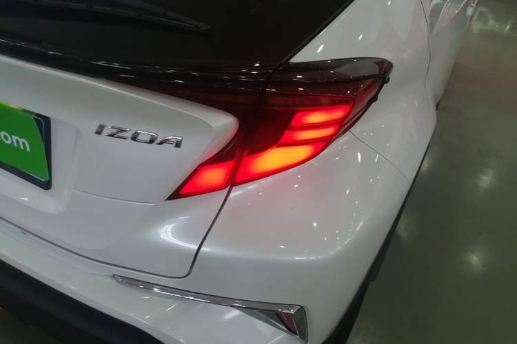 Used Toyota IZOA 2021 2.0L Yichi Version Right Rear Taillight