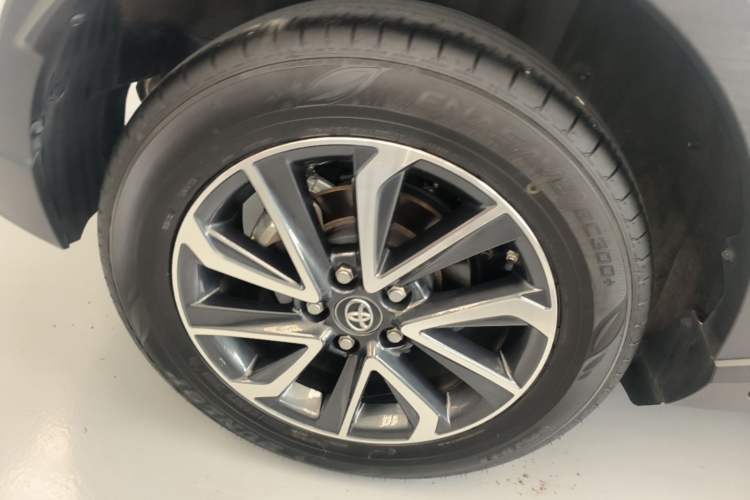 Used Toyota IZOA 2021 Dual-Motor 2.0L Yichi Edition Right Rear Wheel Hub