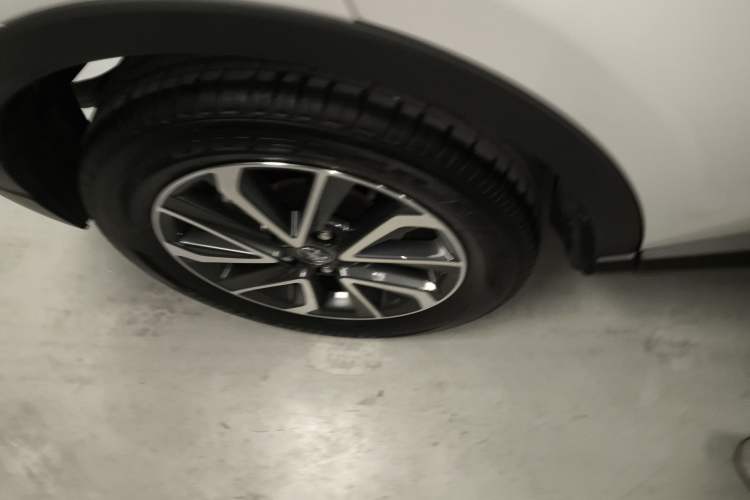 Used Toyota IZOA 2021 2.0L Yichi Version Right Rear Wheel Hub