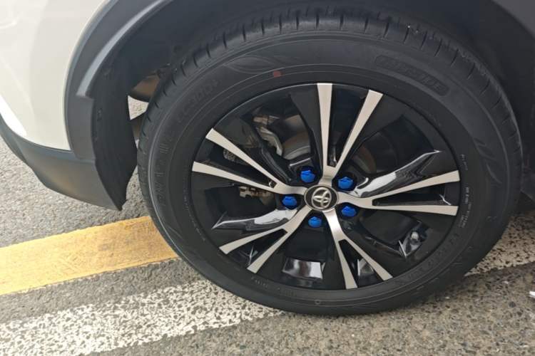 Used Toyota IZOA 2021 Dual-Motor 2.0L Yi Xing Edition Right Rear Wheel Hub