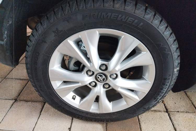 Used Toyota IZOA 2021 2.0L Enjoy Edition Right Rear Wheel Hub