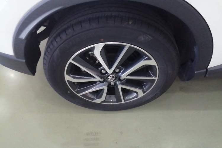Used Toyota IZOA 2021 2.0L Yichi Version Right Rear Wheel Hub