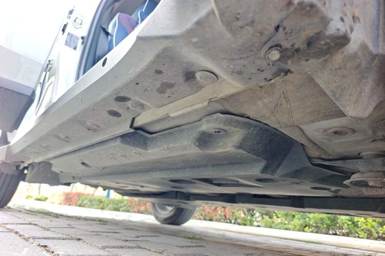 Used Toyota IZOA 2021 2.0L Enjoy Edition Right Side Sill