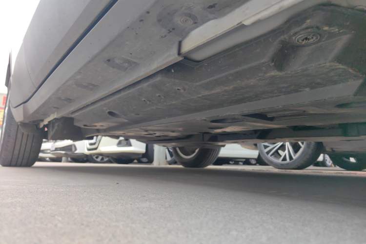 Used Toyota IZOA 2021 2.0L Enjoy Edition Right Side Sill