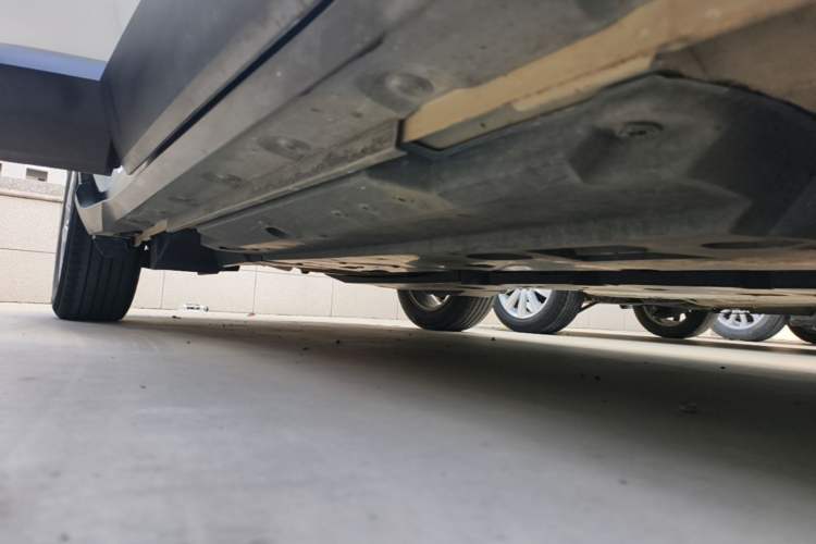 Used Toyota IZOA 2021 2.0L Enjoy Edition Right Side Sill