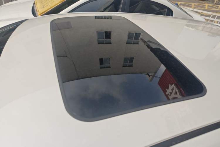 Used Toyota IZOA 2021 2.0L Yichi SPORT Roof