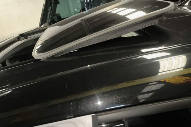 Used Toyota IZOA 2021 2.0L Yichi Version Roof