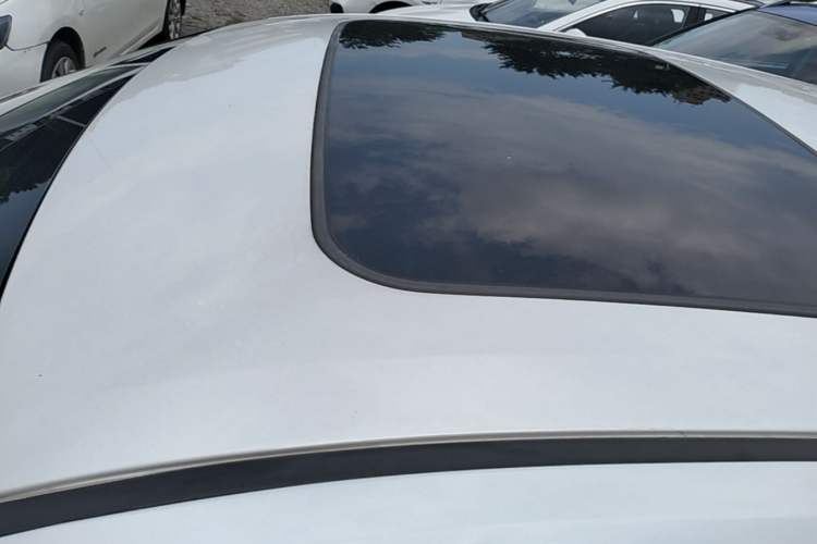 Used Toyota IZOA 2021 Dual-Motor 2.0L Yixiang Edition Roof