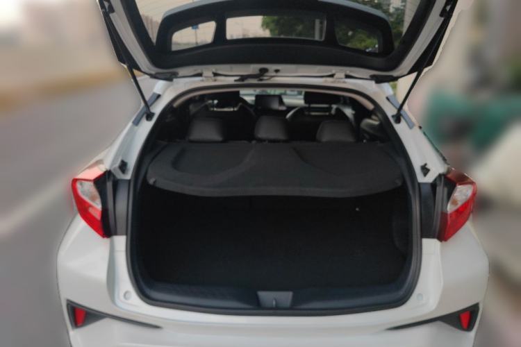 Used Toyota IZOA 2021 2.0L Enjoy Edition Trunk