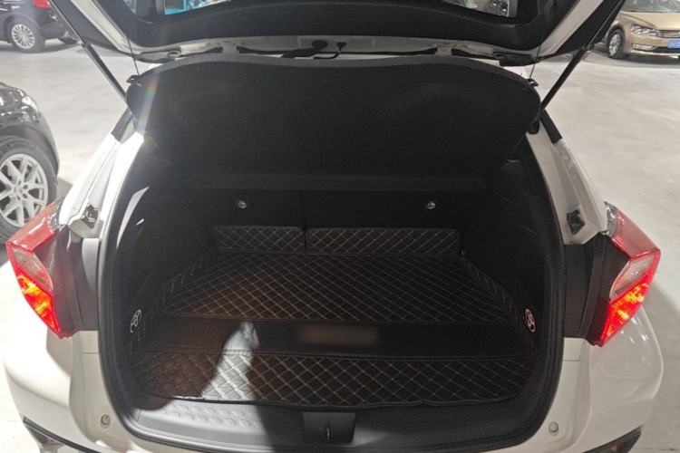 Used Toyota IZOA 2021 2.0L Enjoy Edition Trunk