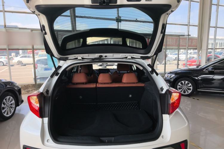 Used Toyota IZOA 2021 2.0L Yixing Version Trunk