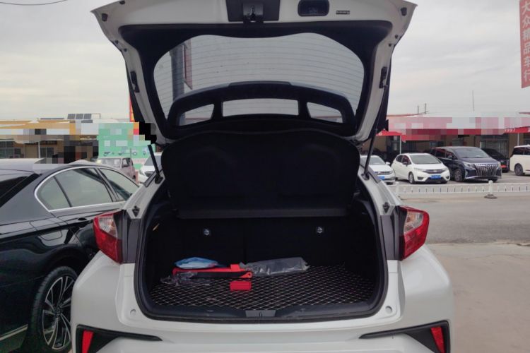 Used Toyota IZOA 2021 2.0L Enjoy Edition Trunk