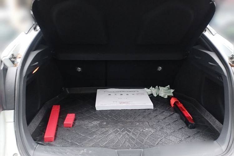 Used Toyota IZOA 2021 2.0L Enjoy Edition Trunk