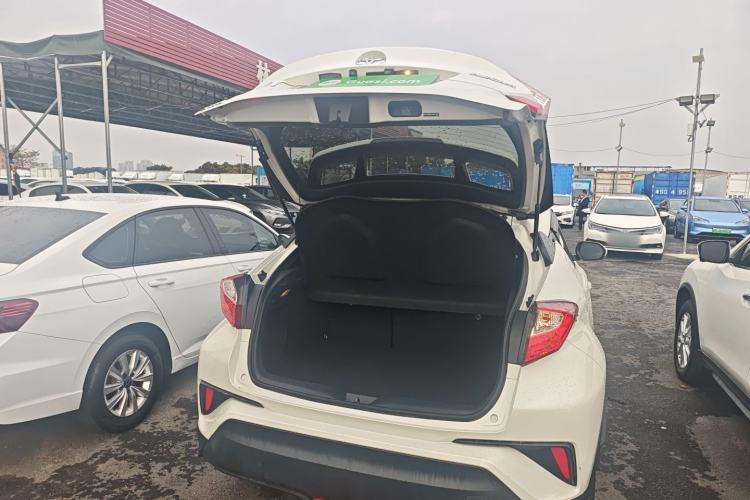 Used Toyota IZOA 2021 2.0L Yichi SPORT Trunk