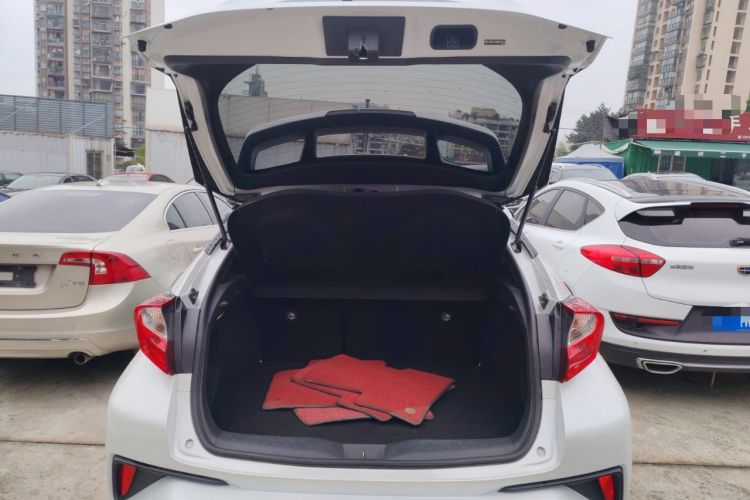 Used Toyota IZOA 2021 2.0L Yixing Version Trunk