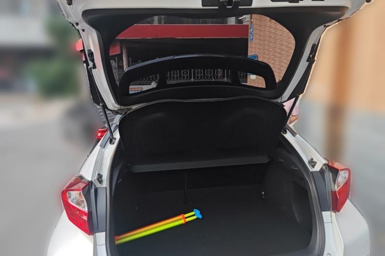 Used Toyota IZOA 2021 Dual-Motor 2.0L Yixiang Edition Trunk