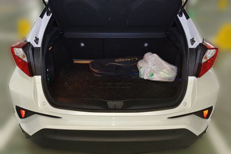 Used Toyota IZOA 2021 2.0L Enjoy Edition Trunk
