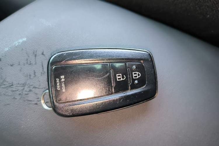 Used Toyota IZOA 2021 2.0L Yidong Edition Vehicle Key