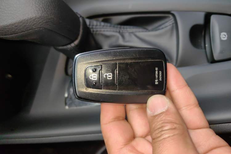 Used Toyota IZOA 2021 2.0L Enjoy Edition Vehicle Key