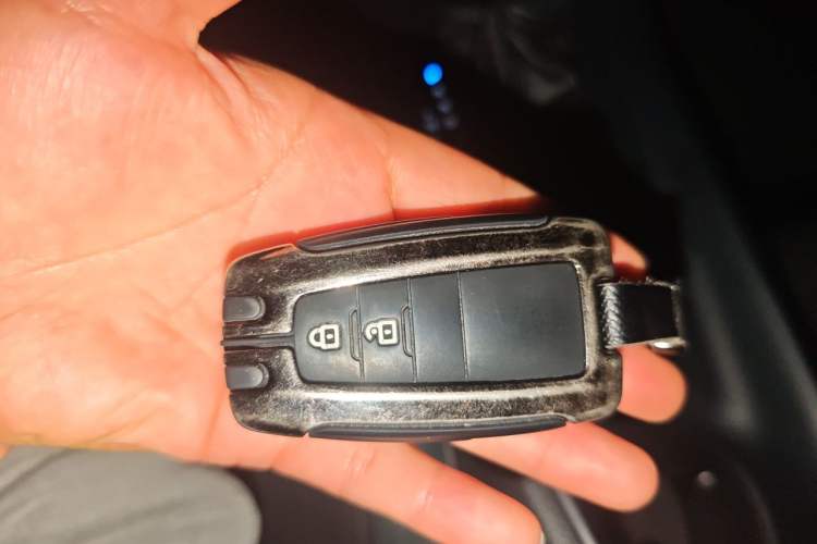 Used Toyota IZOA 2021 2.0L Enjoy Edition Vehicle Key