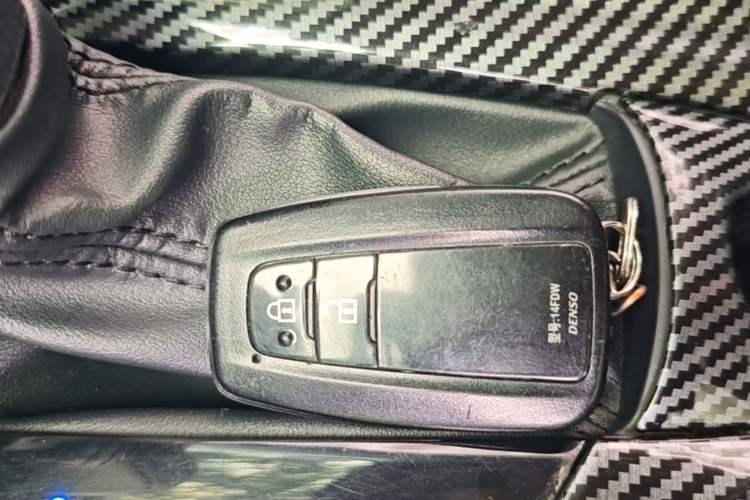 Used Toyota IZOA 2021 Dual-Motor 2.0L Yi Xing Edition Vehicle Key