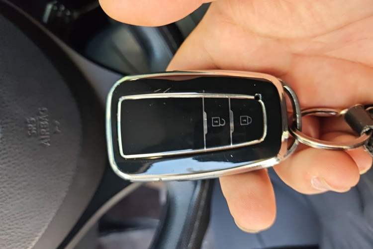 Used Toyota IZOA 2021 2.0L Enjoy Edition Vehicle Key