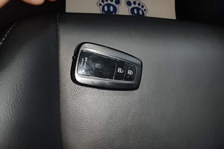 Used Toyota IZOA 2021 2.0L Yichi Version Vehicle Key