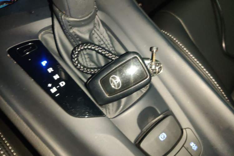 Used Toyota IZOA 2021 2.0L Enjoy Edition Vehicle Key