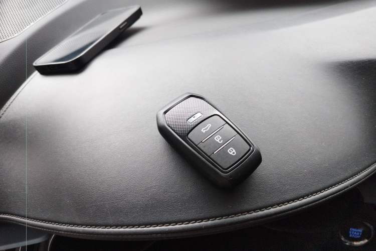 Used Toyota IZOA 2021 2.0L Enjoy Edition Vehicle Key
