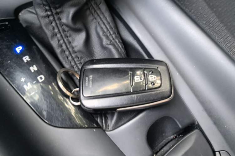 Used Toyota IZOA 2021 2.0L Yidong Edition Vehicle Key