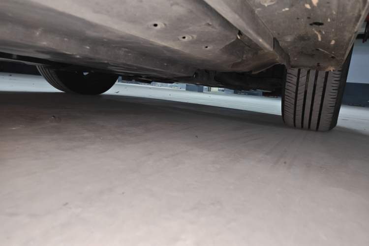 Used Toyota IZOA 2022 2.0L SPORT Edition Chassis Front Right