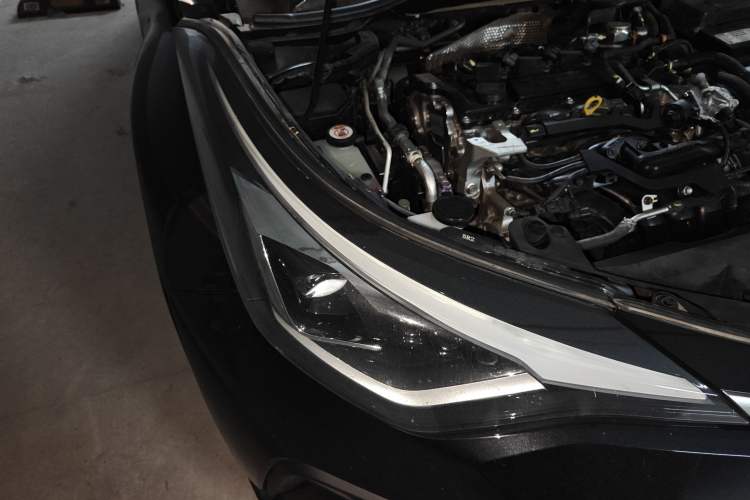 Used Toyota IZOA 2022 2.0L SPORT Edition Engine Bay Right