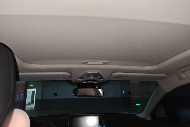 Used Toyota IZOA 2022 2.0L SPORT Edition Headliner