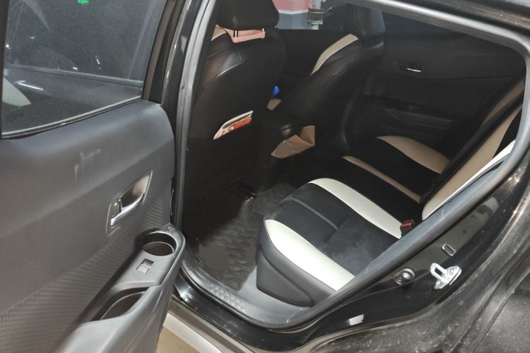 Used Toyota IZOA 2022 2.0L SPORT Edition Left Rear Seat