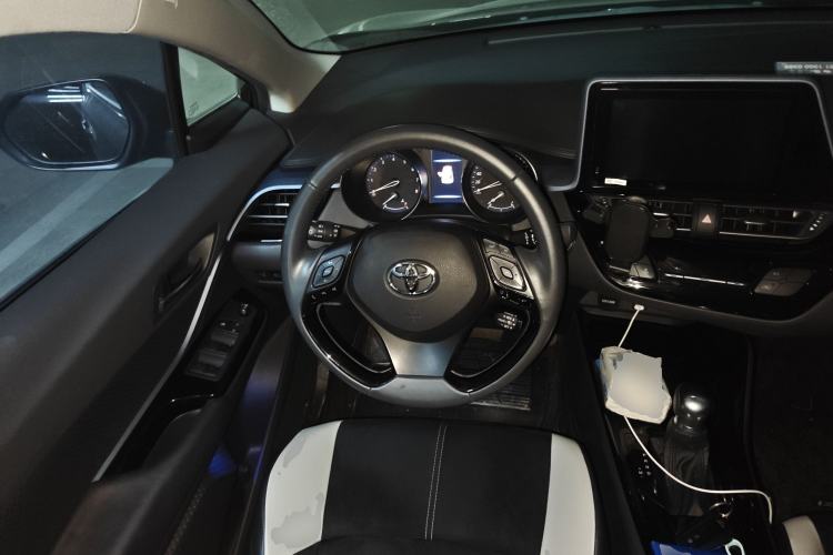 Used Toyota IZOA 2022 2.0L SPORT Edition Steering Wheel