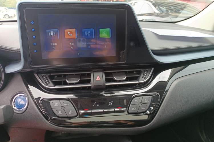 Used Toyota IZOA 2022 Dual-Motor 2.0L Yi Xing Edition Audio And AC Panel