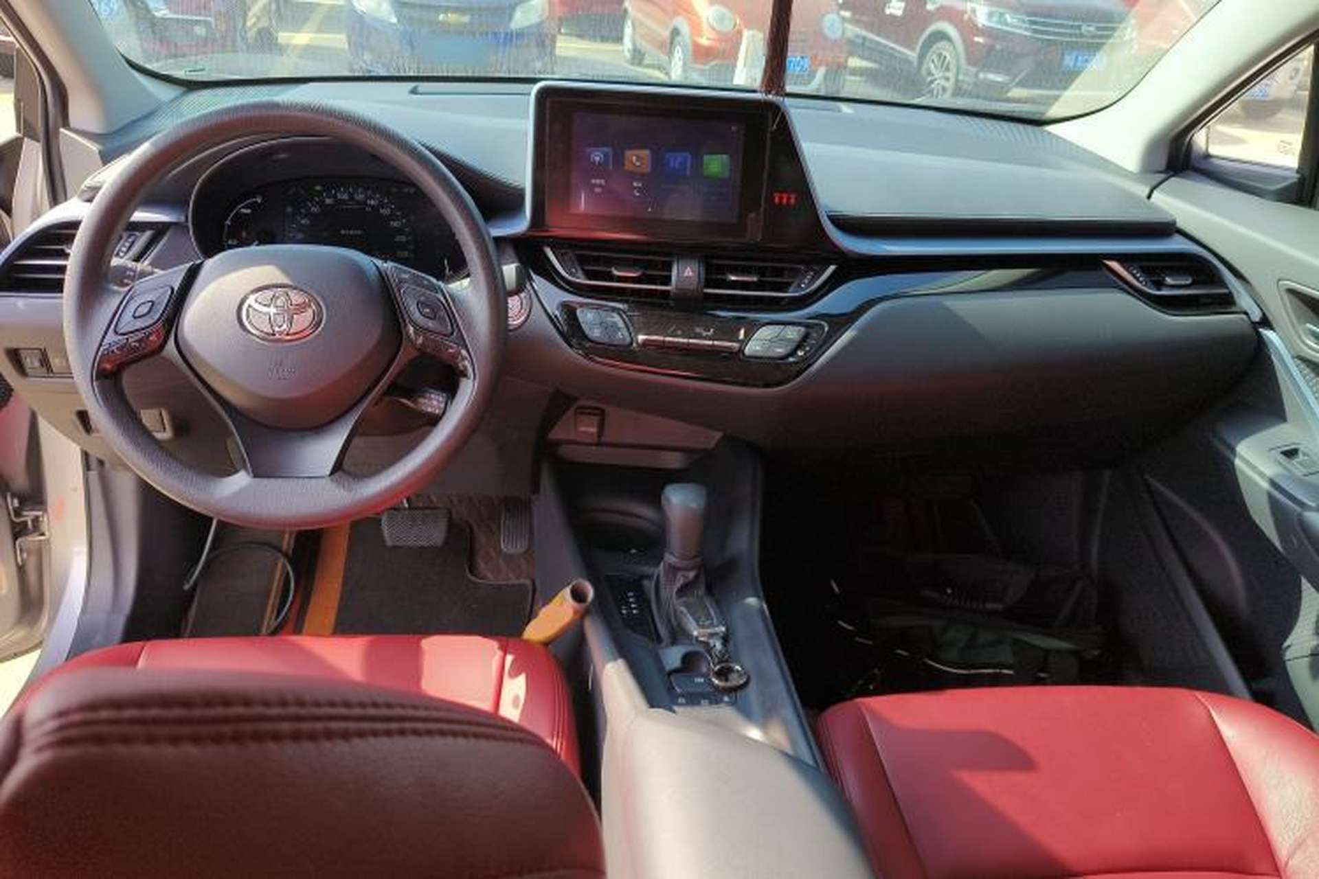 Used Toyota IZOA 2022 Dual-Motor 2.0L Yi Xing Edition Center Console