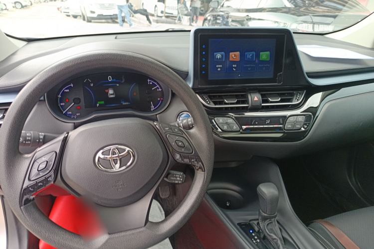 Used Toyota IZOA 2022 Dual-Motor 2.0L Yi Xing Edition Center Console