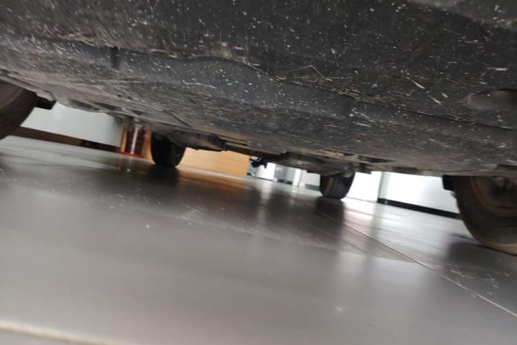 Used Toyota IZOA 2022 2.0L Yixing Version Chassis Front