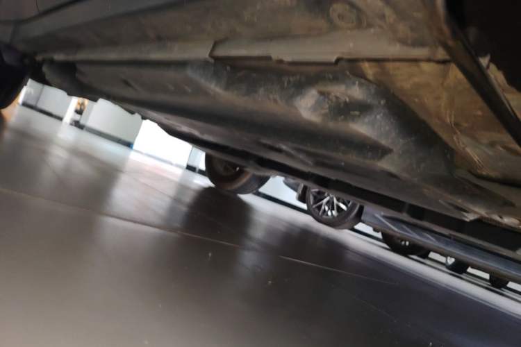 Used Toyota IZOA 2022 2.0L Yixing Version Chassis Front Right