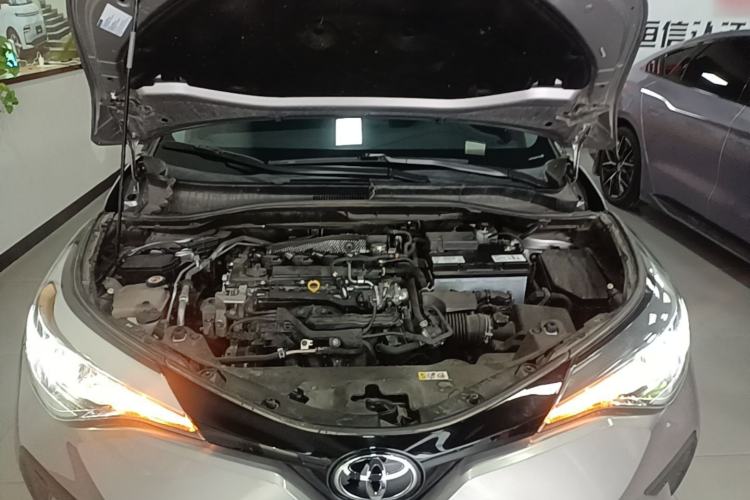 Used Toyota IZOA 2022 2.0L Yixing Version Engine Bay