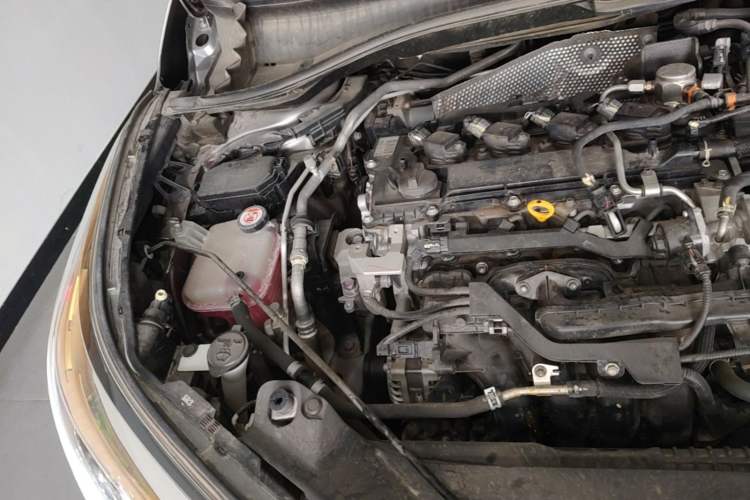 Used Toyota IZOA 2022 2.0L Yixing Version Engine Bay Right