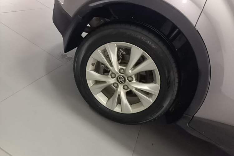 Used Toyota IZOA 2022 2.0L Yixing Version Exterior 5