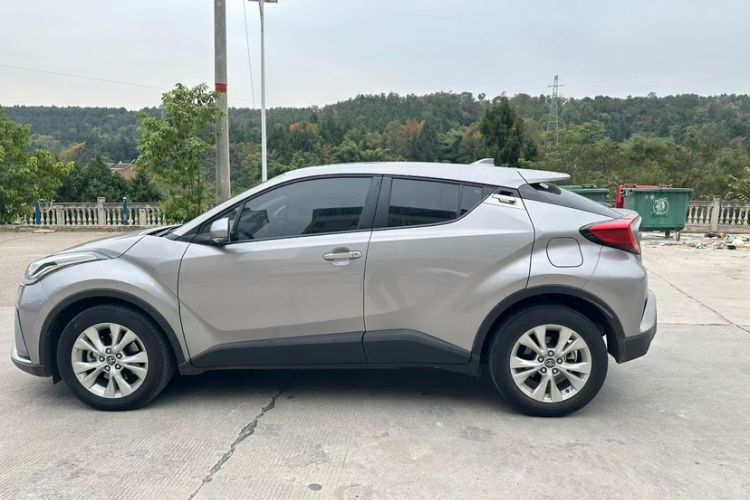 Used Toyota IZOA 2022 2.0L Yixing Version Exterior 6