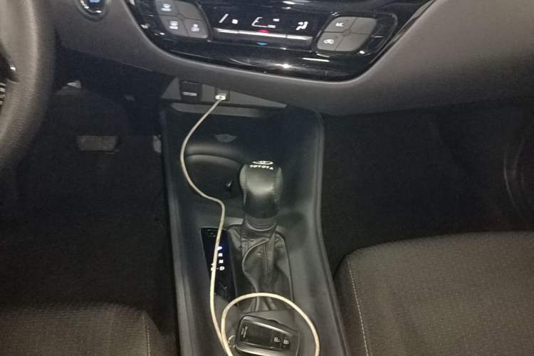 Used Toyota IZOA 2022 2.0L Yixing Version Gear Lever