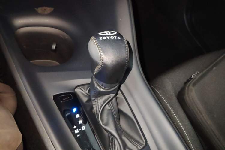 Used Toyota IZOA 2022 2.0L Yixing Version Gear Lever