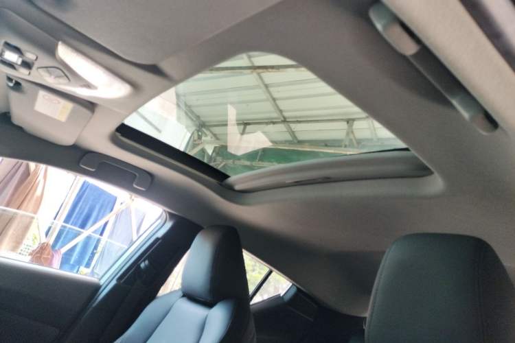 Used Toyota IZOA 2022 2.0L Yixing Version Headliner